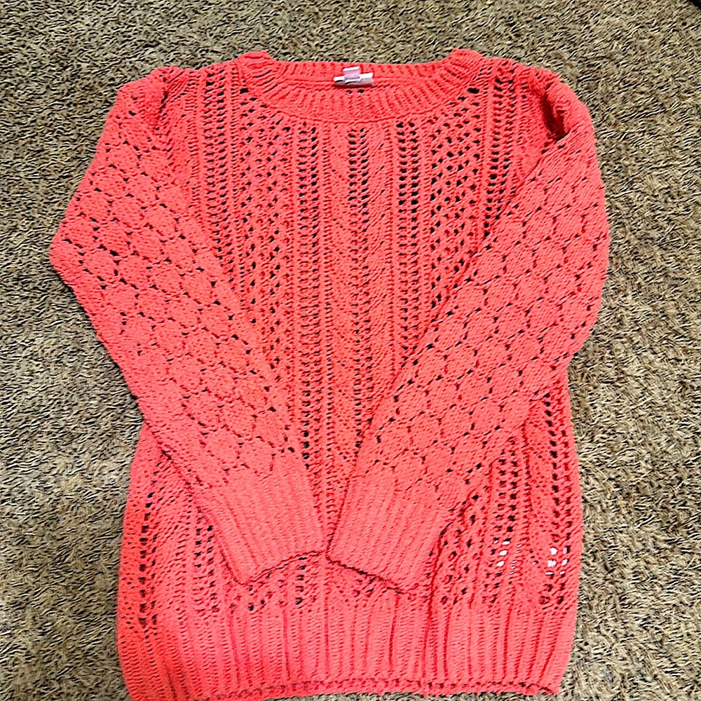 Super Cute Coral Colored Sweater, Size Small. Brand LulaRoe.